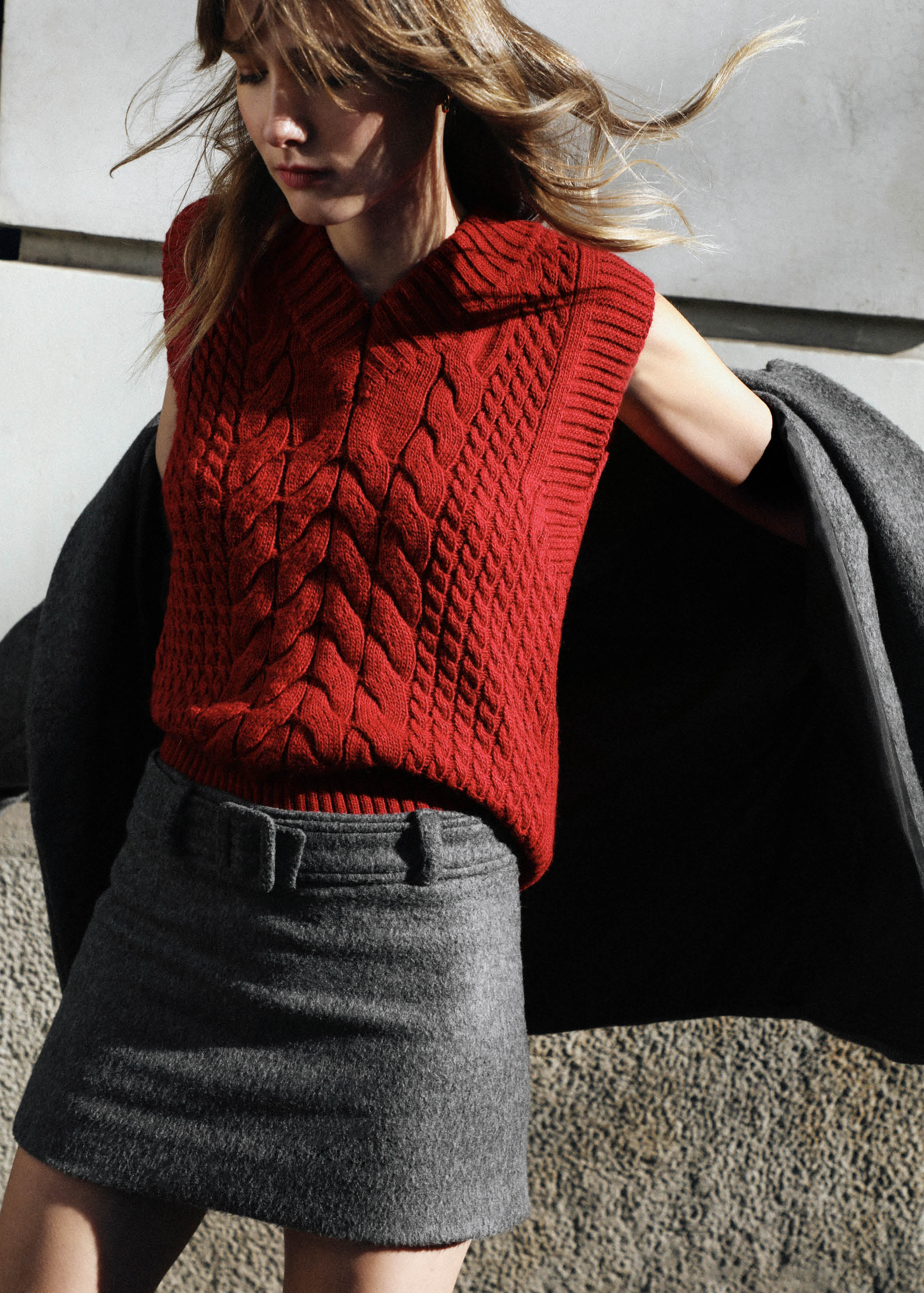 Cosy Red Tricot Vest | ALOHAS