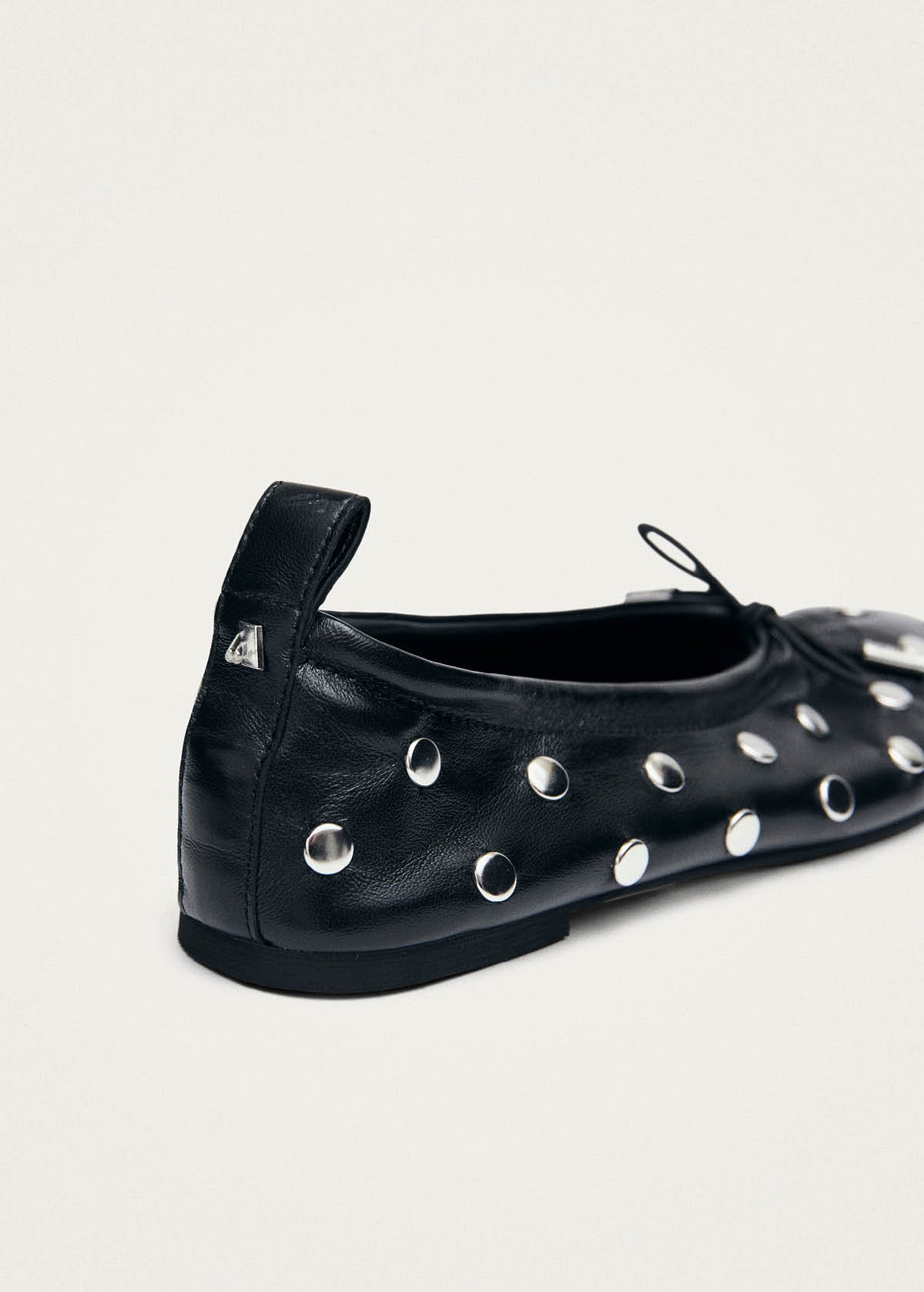 Rosalind All Studs Schwarze Leder Ballerinas