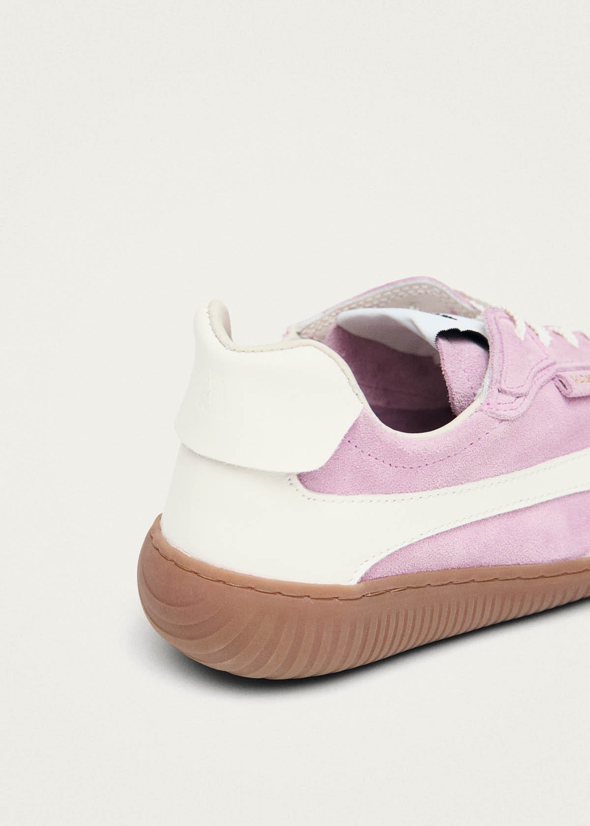 Tb.83 Barefoot baskets en cuir suédé rose