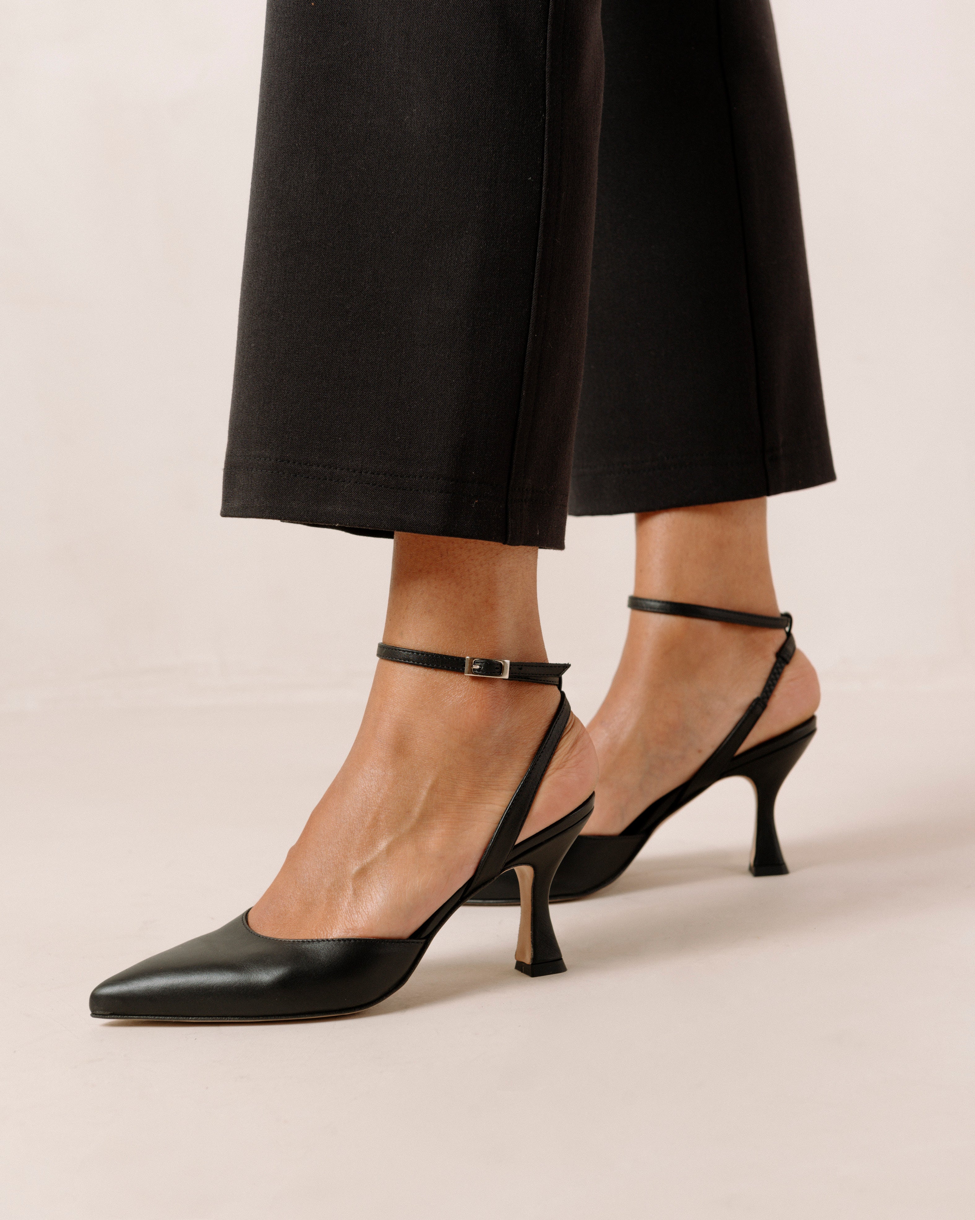 Cinderella Black Leather Pumps ALOHAS