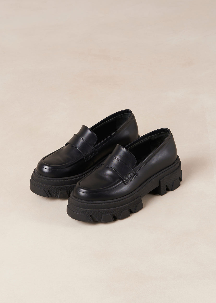 Trailblazer Black Leather Loafers