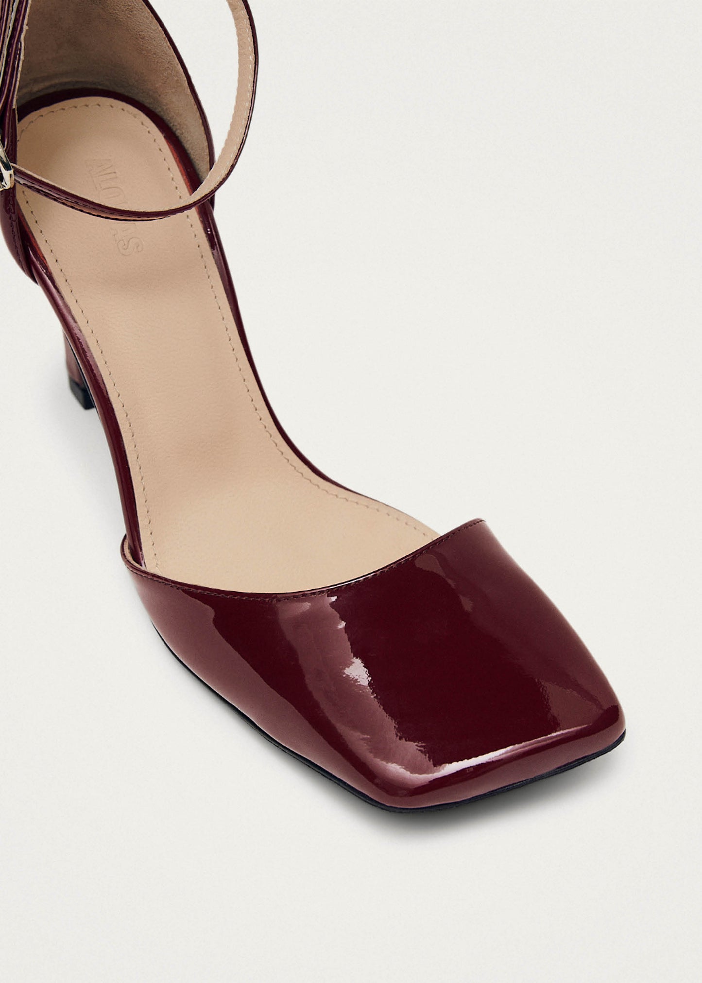 Liebe Onix Burgundy Leather Pumps