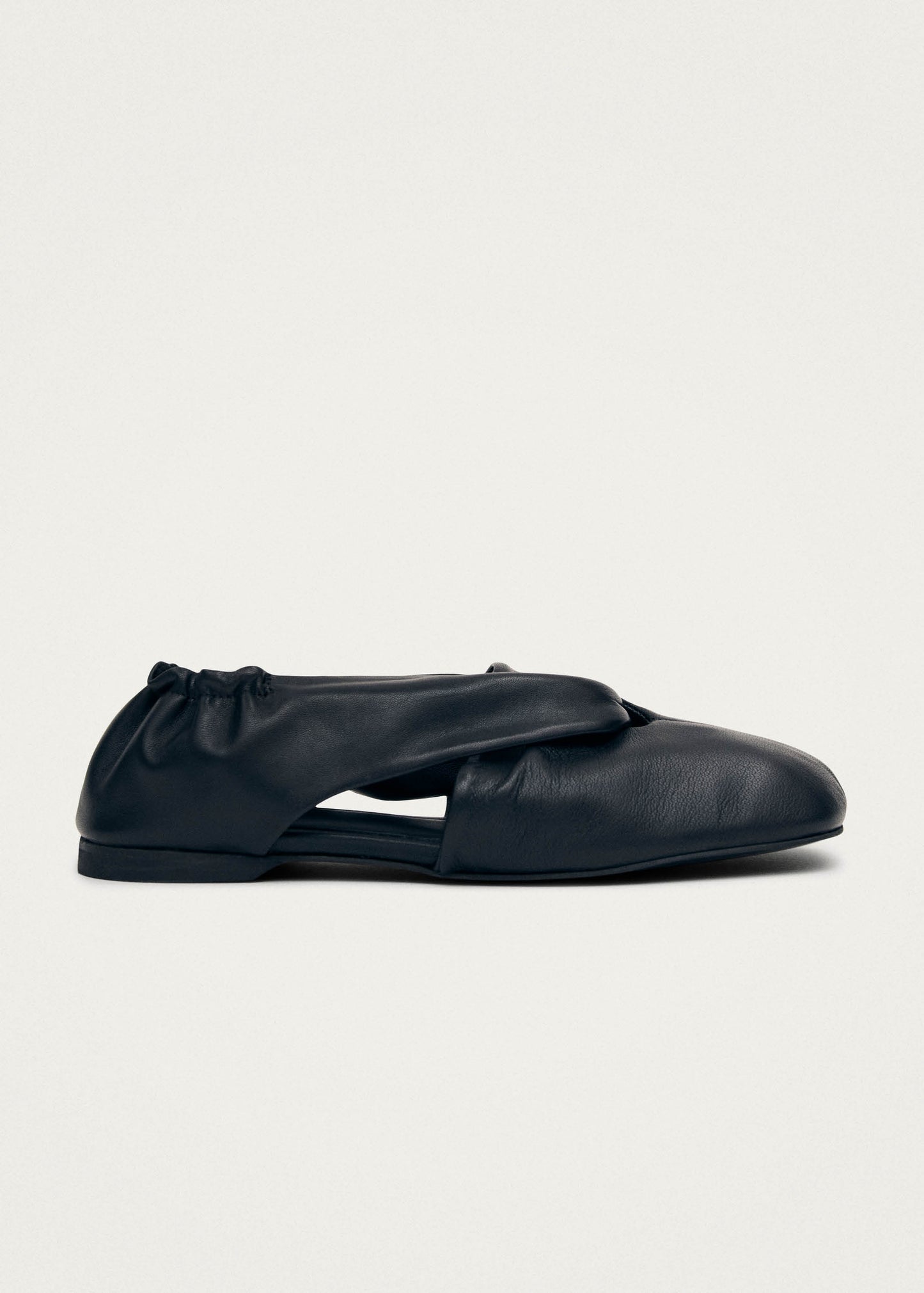 Alaula Black Leather Ballet Flats