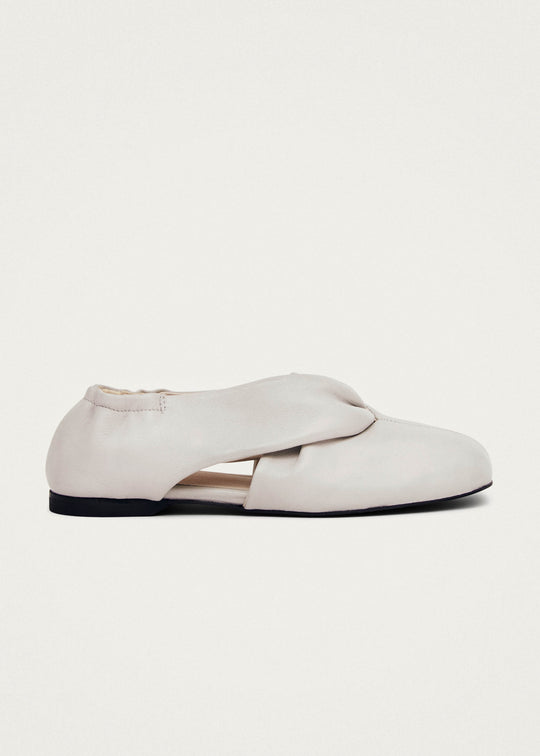 Alaula Light Grey Leather Ballet Flats