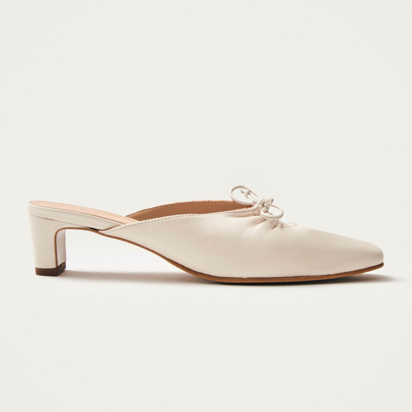 Amar Mules de Piel Color Crema