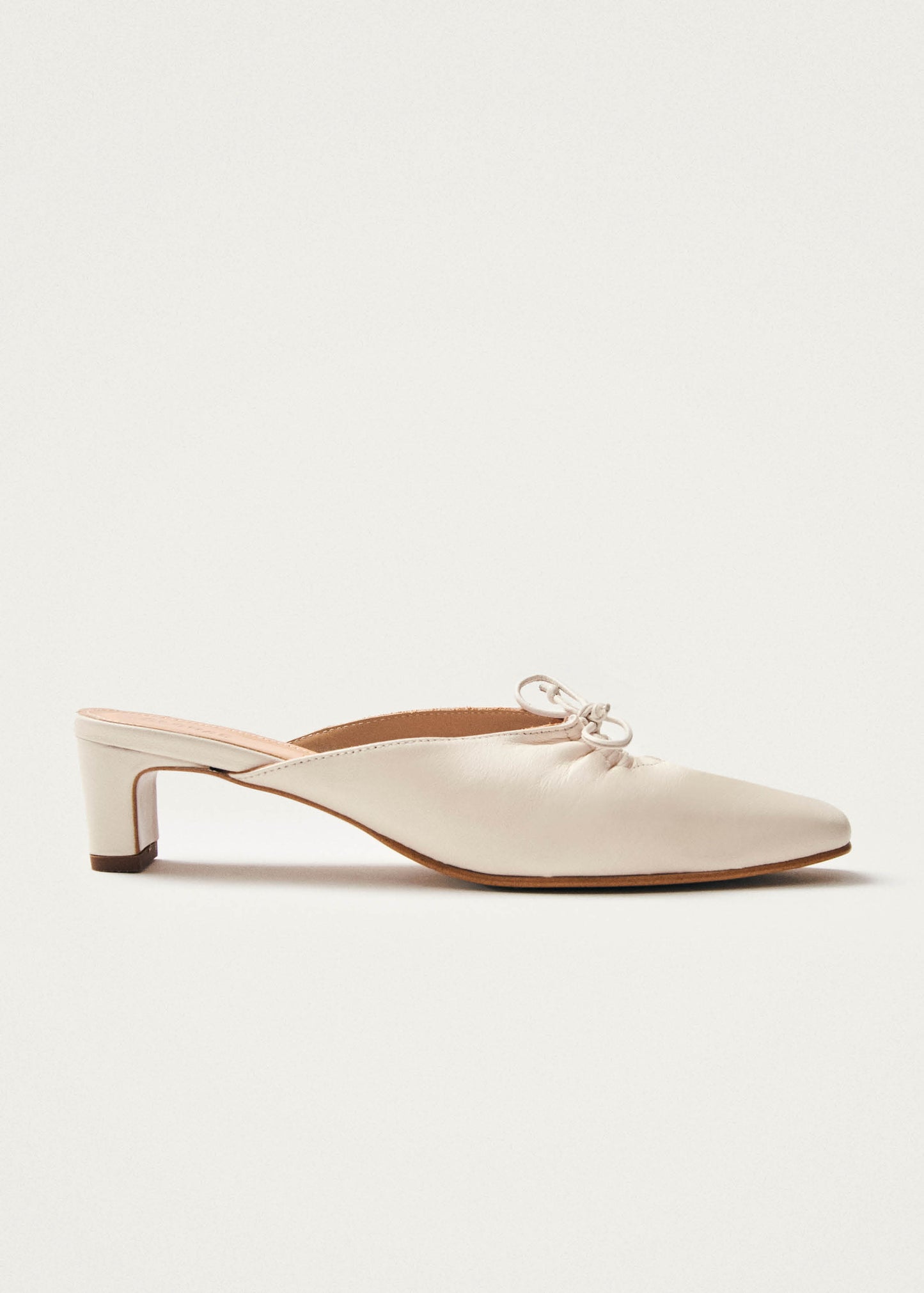 Amar Mules de Piel Color Crema