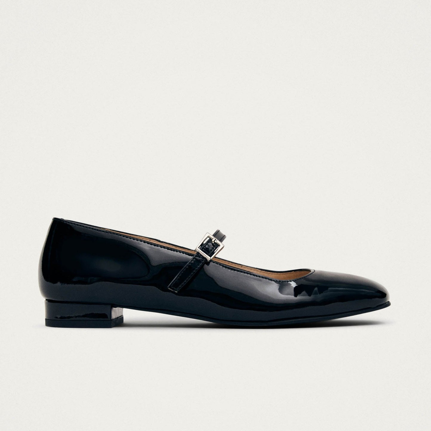 Por Do Sol Onix Black Leather Ballet Flats