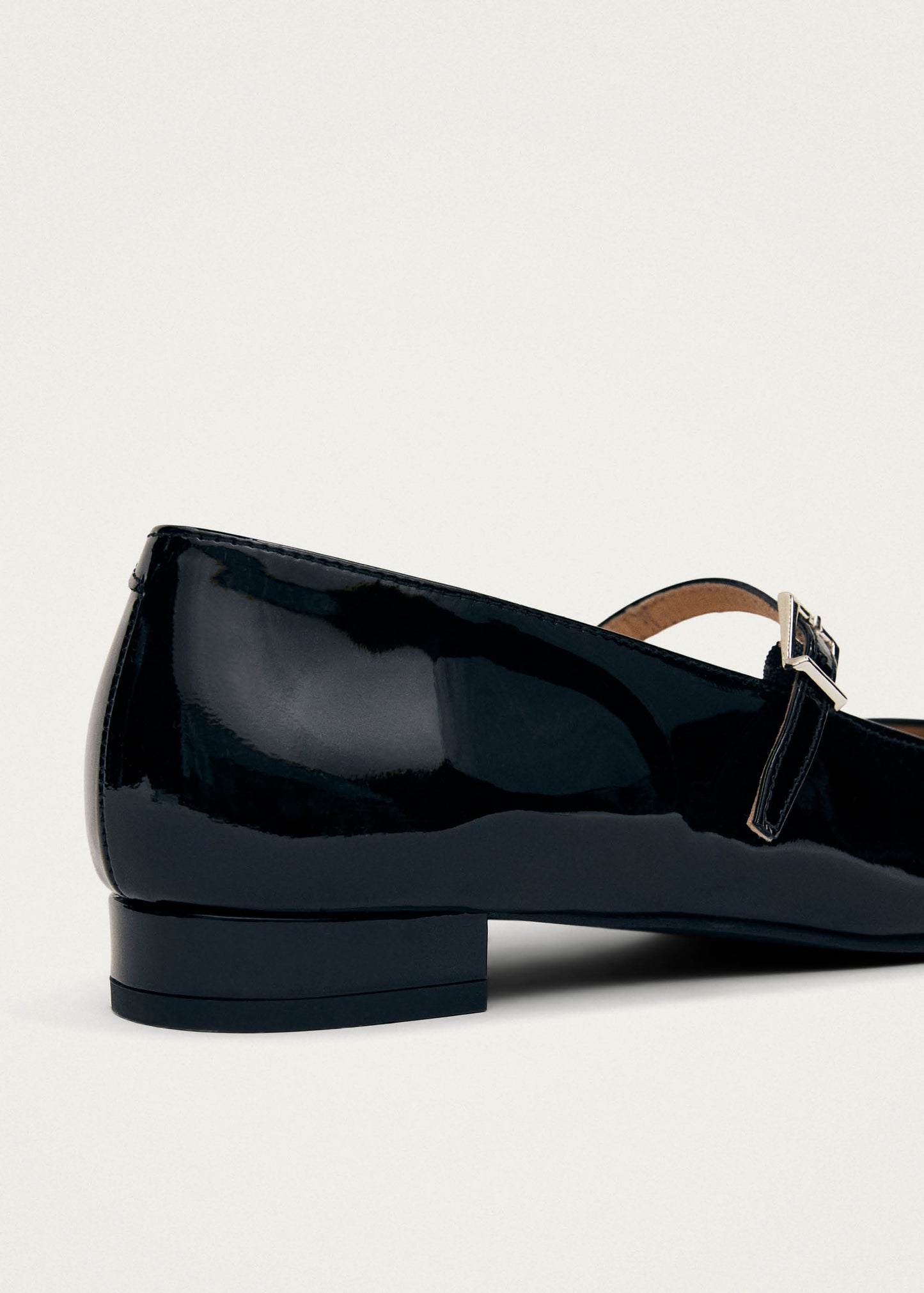 Por Do Sol Onix Black Leather Ballet Flats