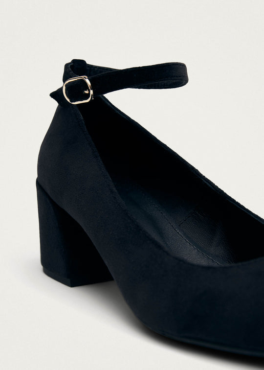 Antoine Velvet Black Pumps