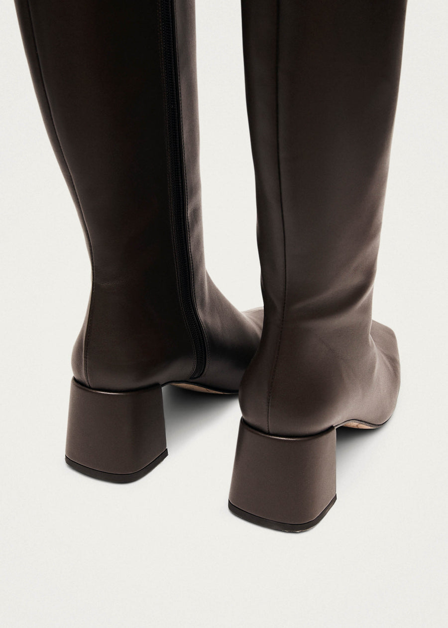 Chalk Bottes en cuir vegan marron fonce ALOHAS