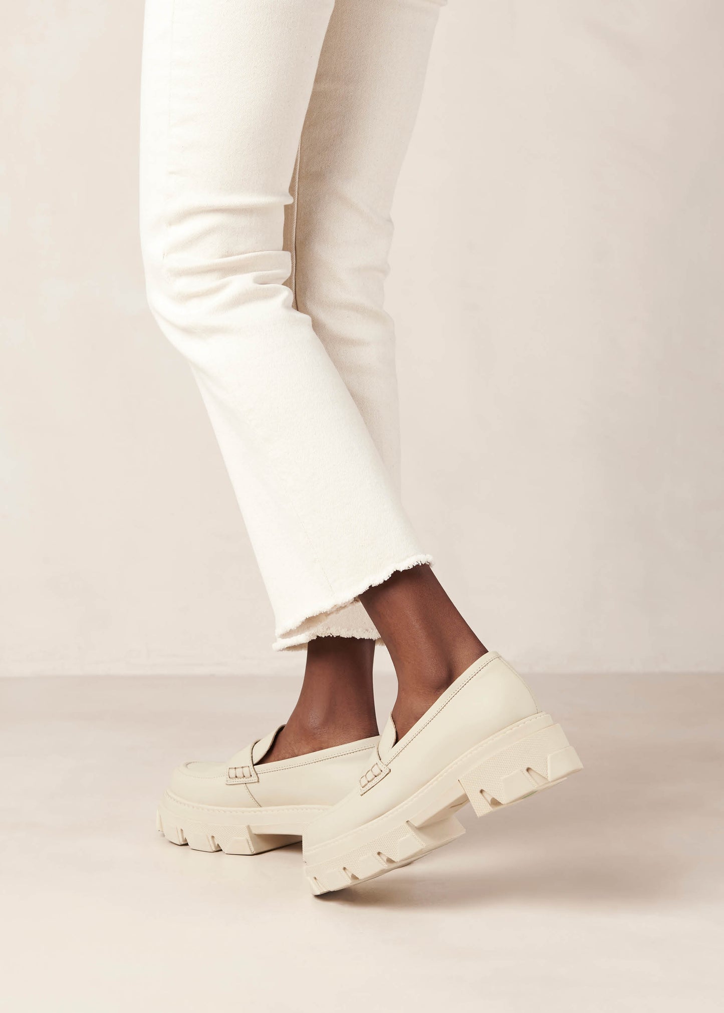 Trailblazer Cream Leather Loafers