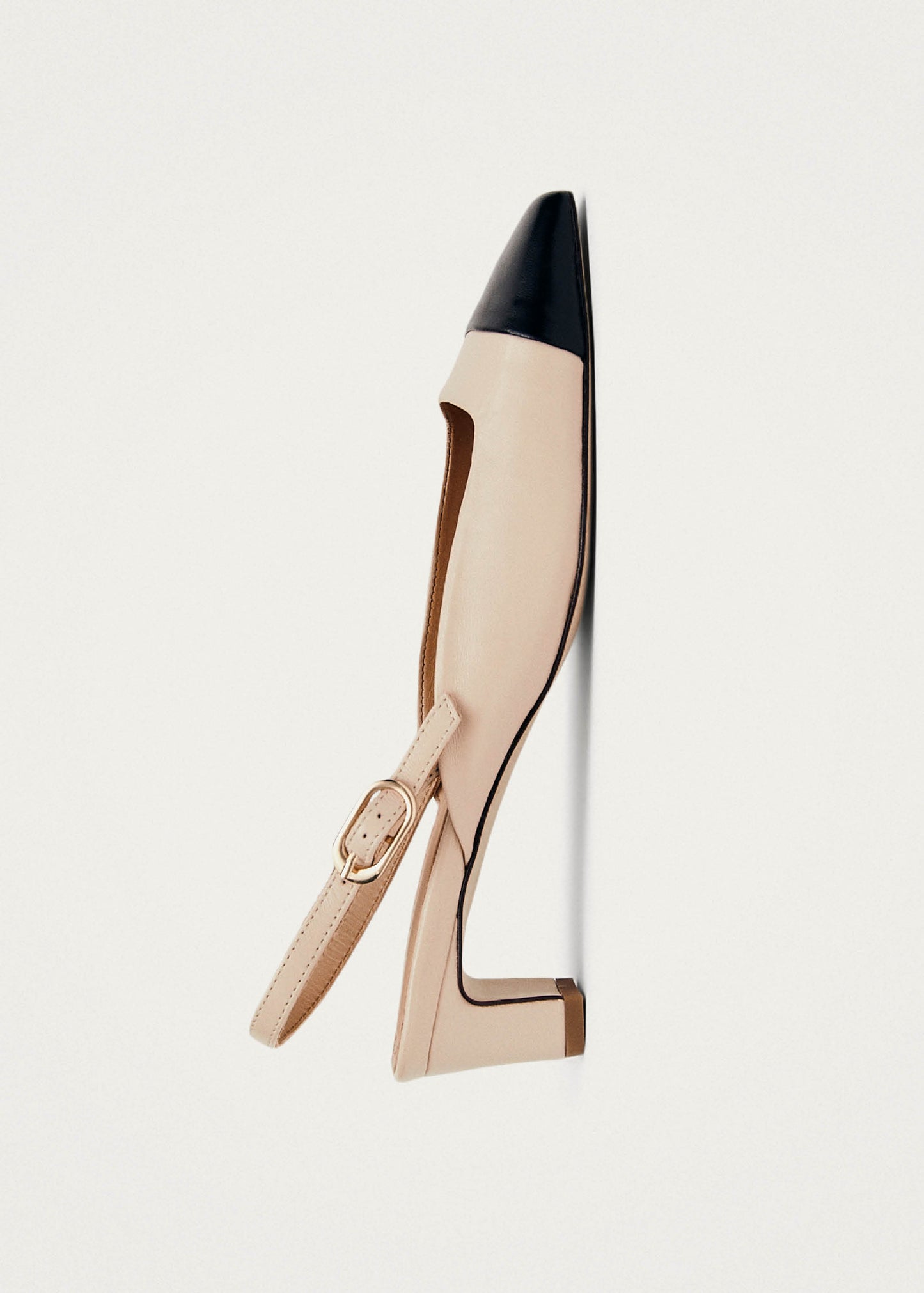 Lindy Bicolor Cream Black Leather Pumps