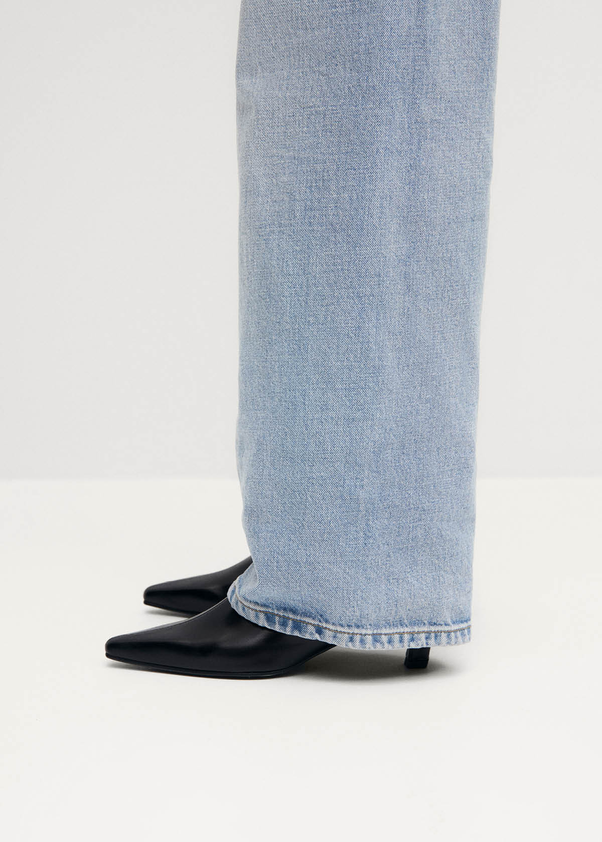 Ambar Rift Botines de Cuero Negros