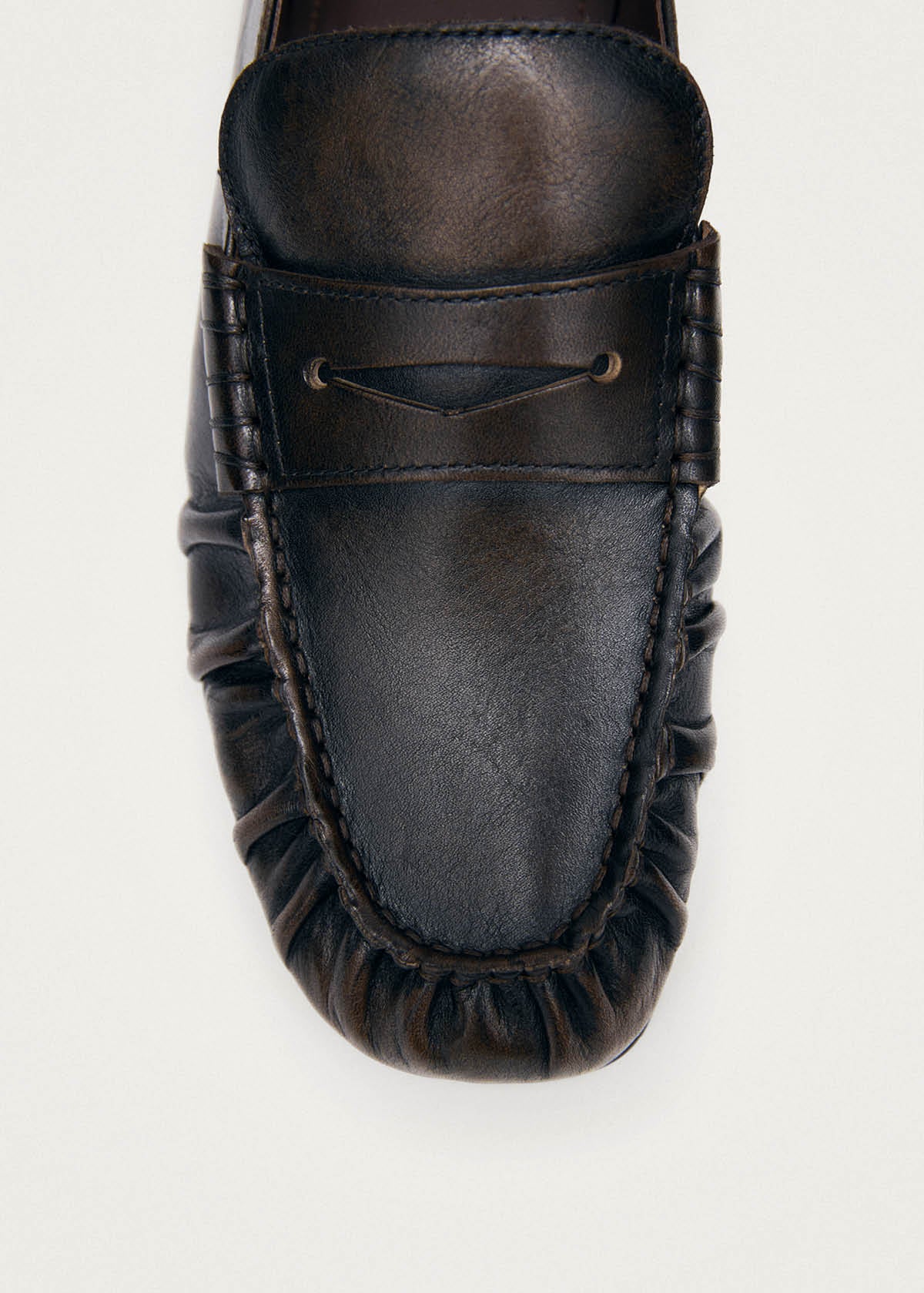 Aven Mocasines de Cuero Color Marrón con Efecto Vintage