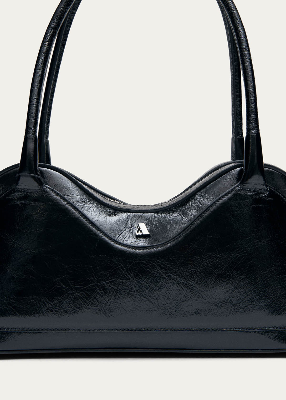 Hilma Sac en Cuir Verni Noir