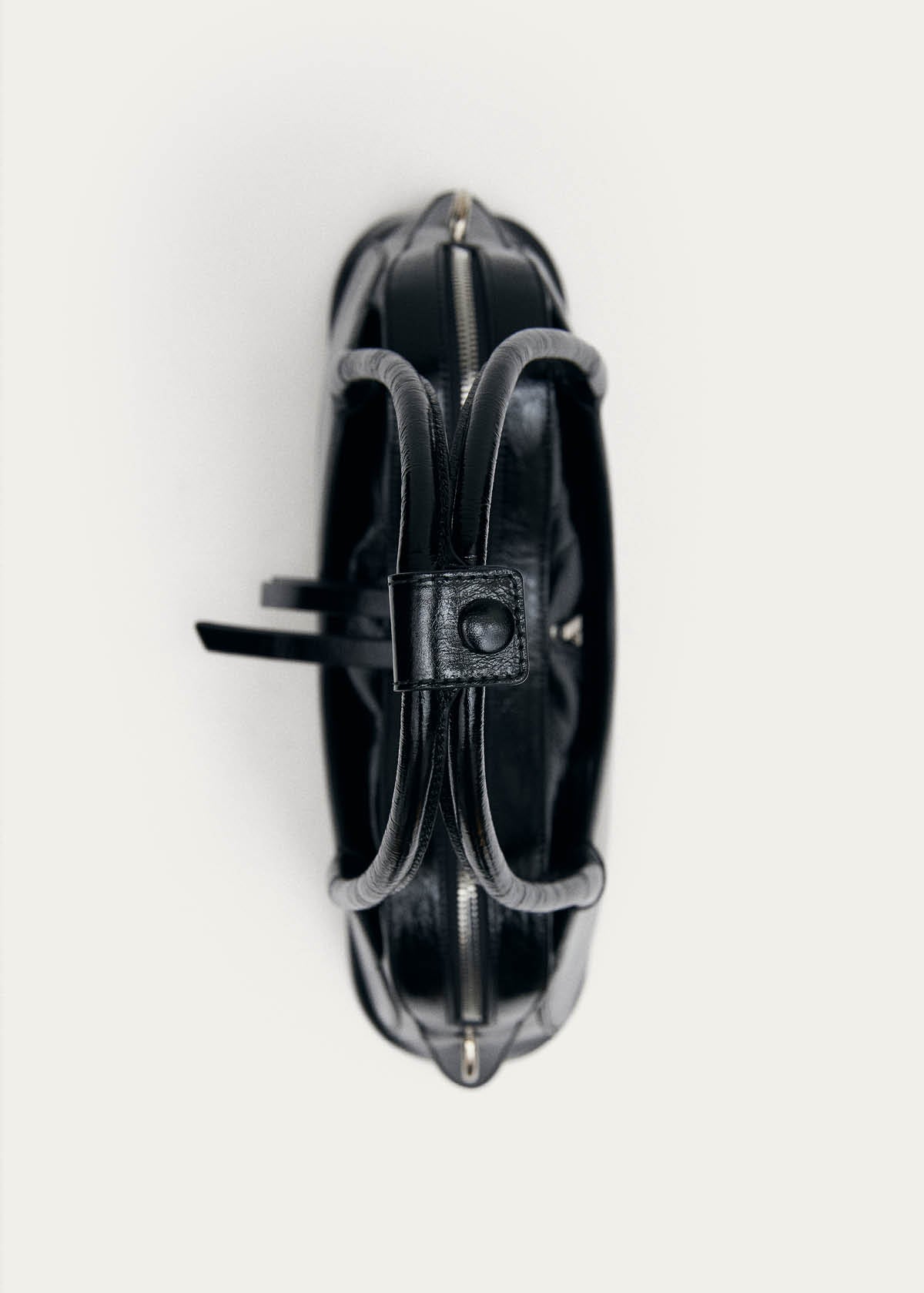 Hilma Sac en Cuir Verni Noir