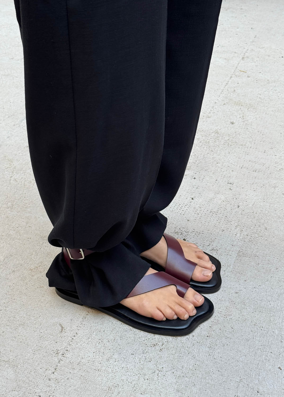 Honu Burgundy Leather Sandals