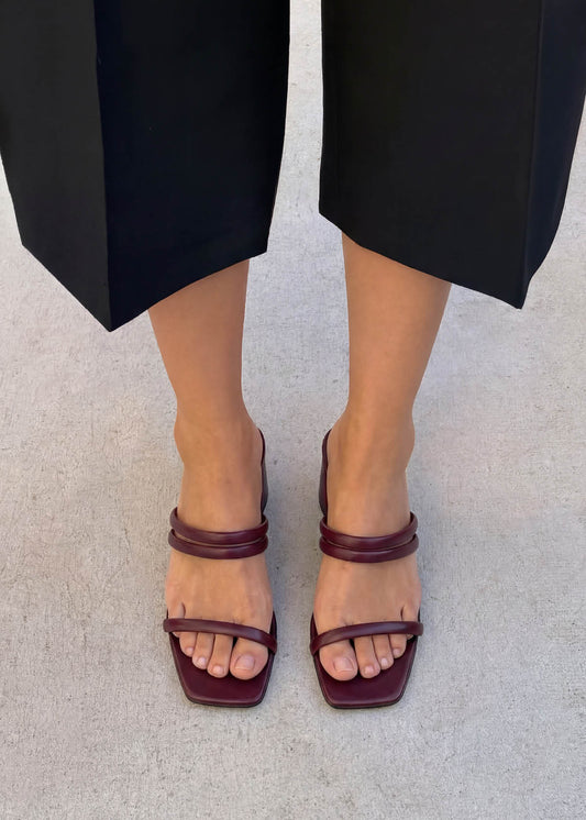 Indiana Bare Burgundy Leather Sandals-image