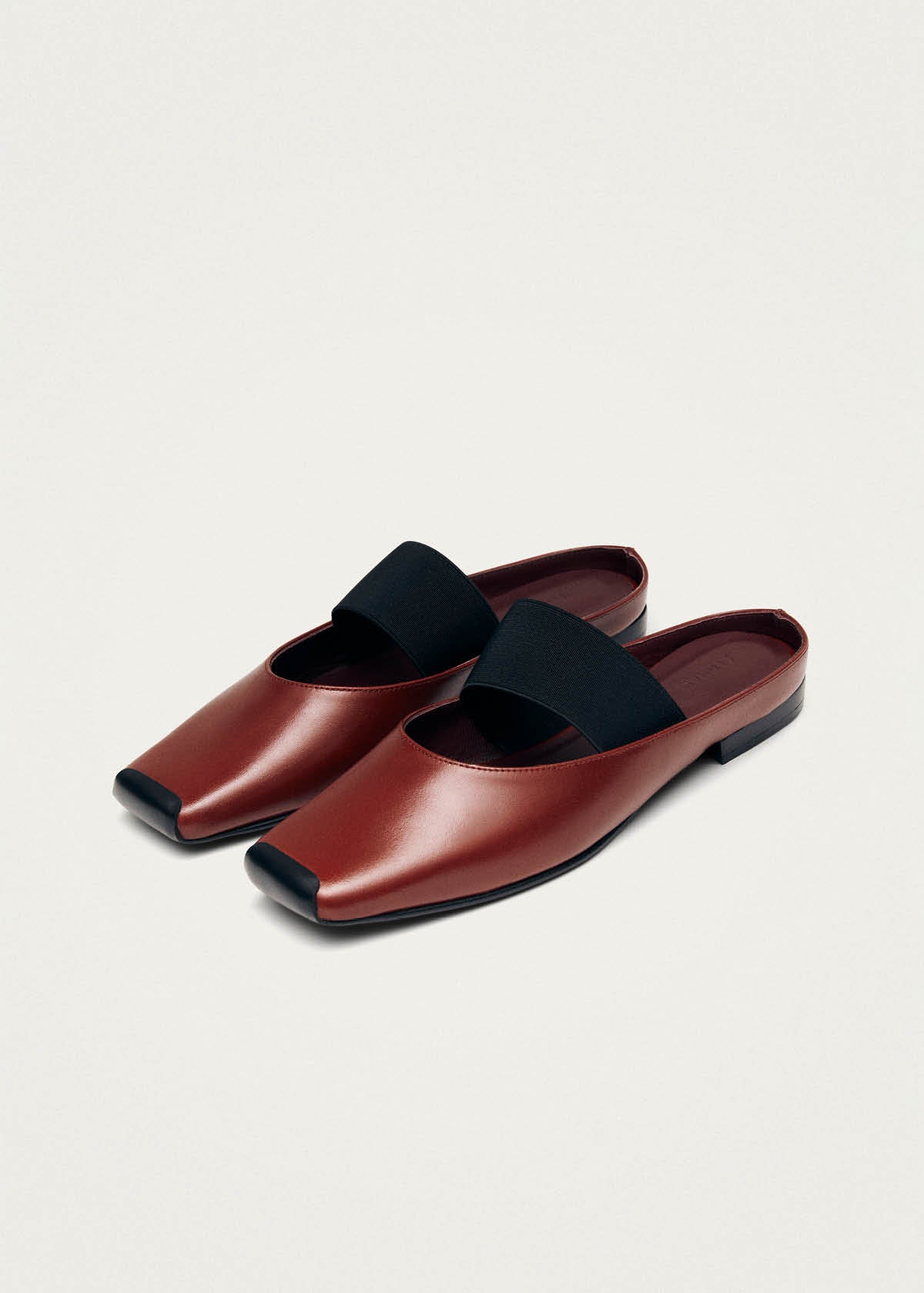 Mele Rift Mules de Cuero Rojo