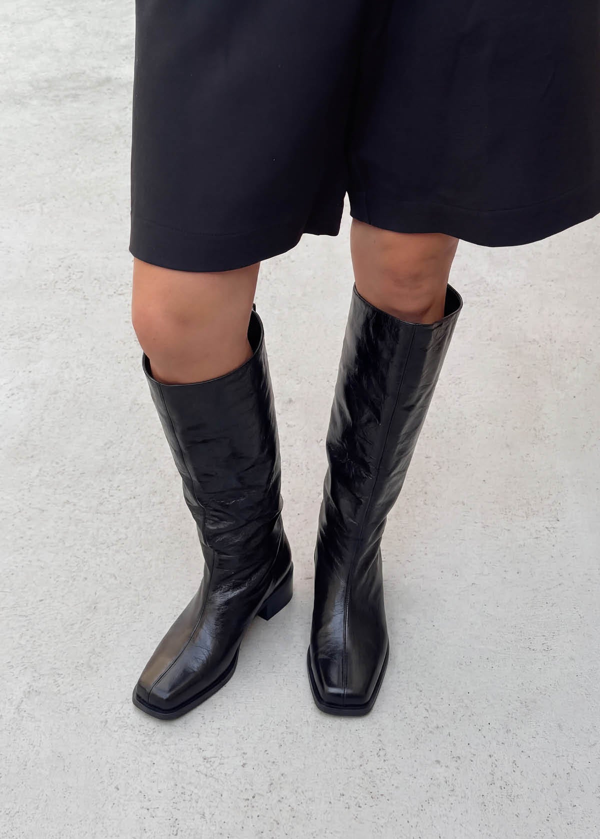 Milo Rift Black Leather Boots