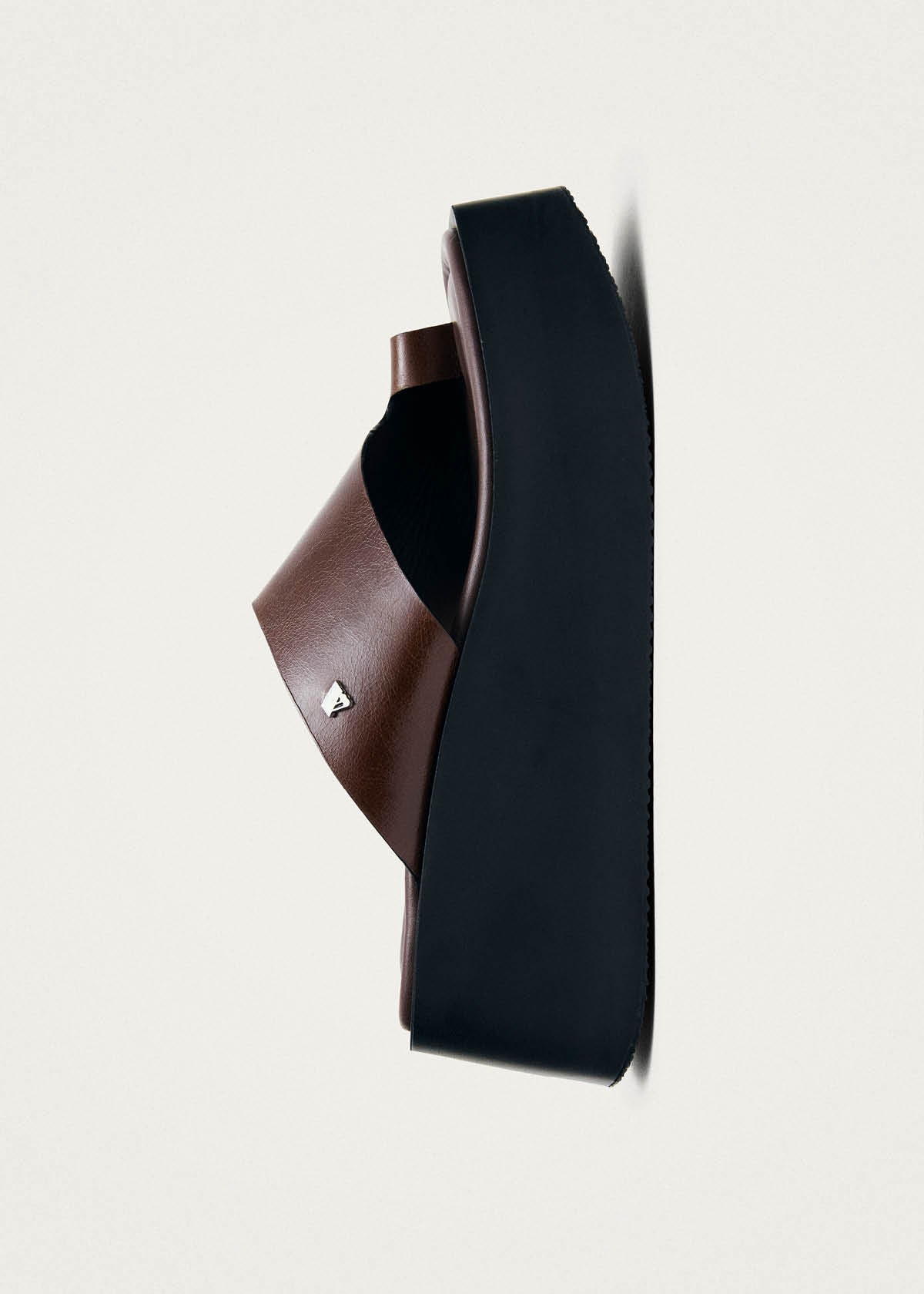 Nova Rift Brown Leather Sandals