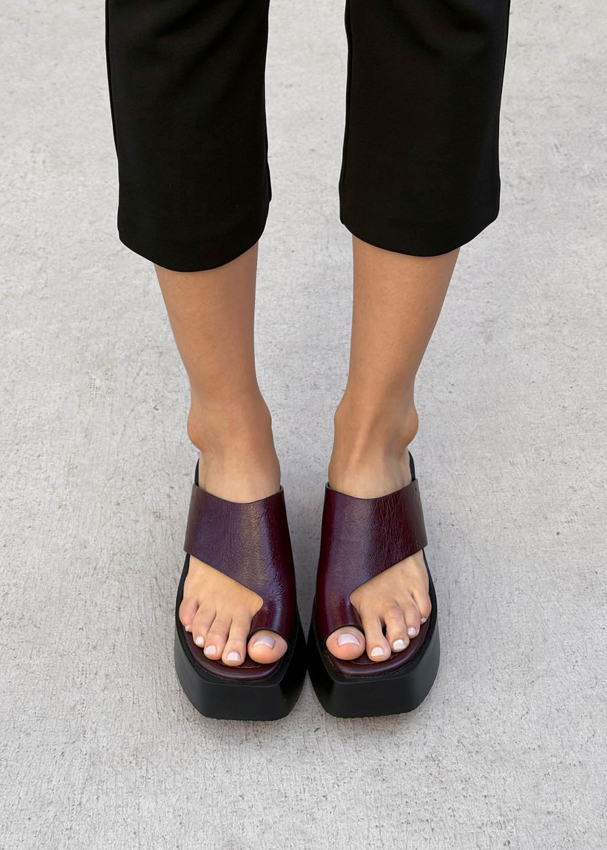 Nova Rift Burgundy Leather Sandals