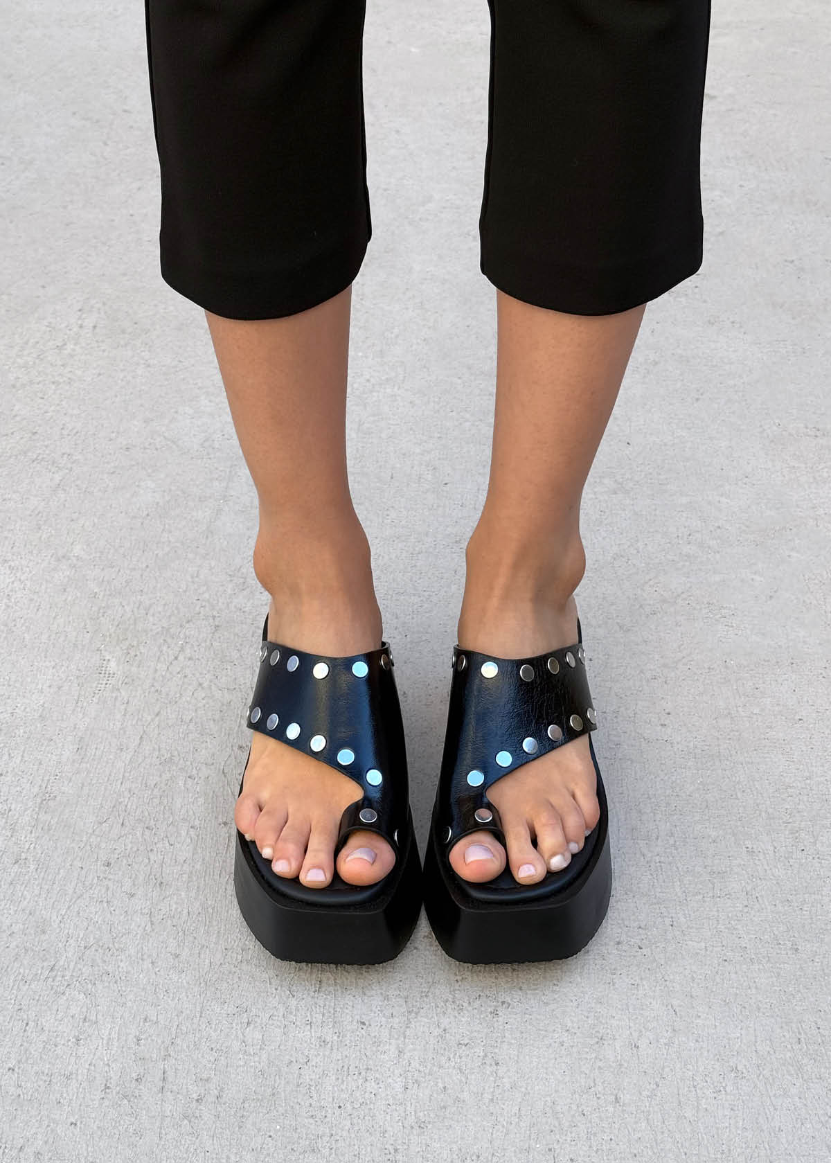 Nova Studs Black | ALOHAS