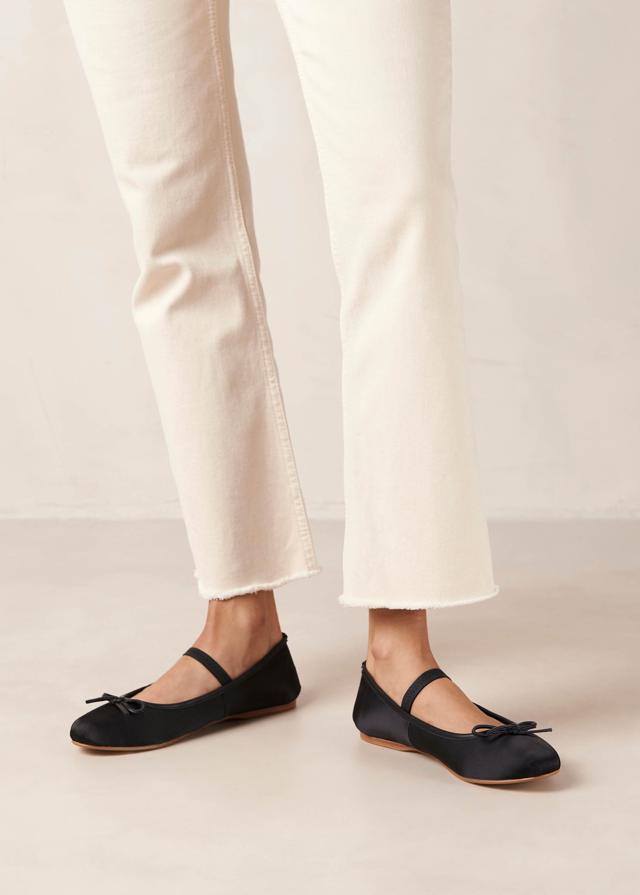 Odette Black Ballet Flats | ALOHAS