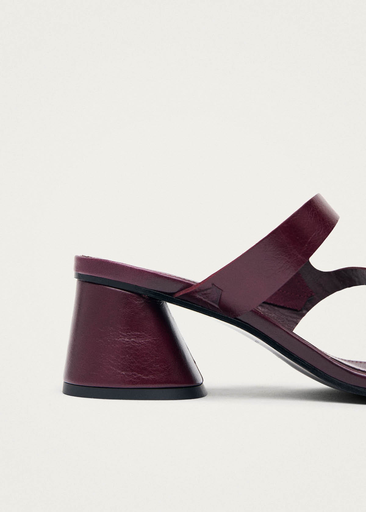 Orielle Rift Burgunder-Leder Sandalen