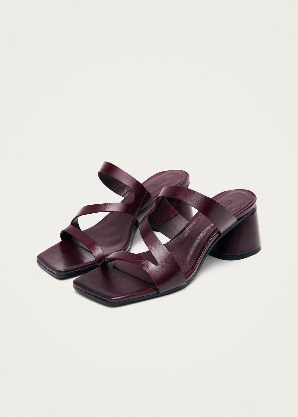 Orielle Rift Burgunder-Leder Sandalen