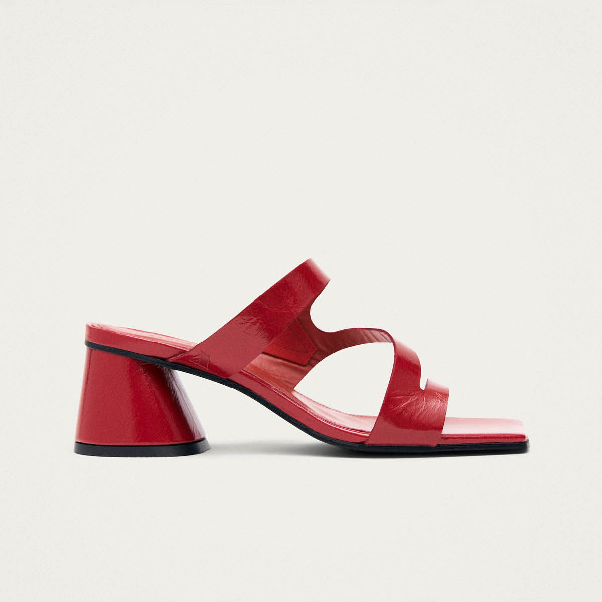 Orielle Rift Rote Leder Sandalen