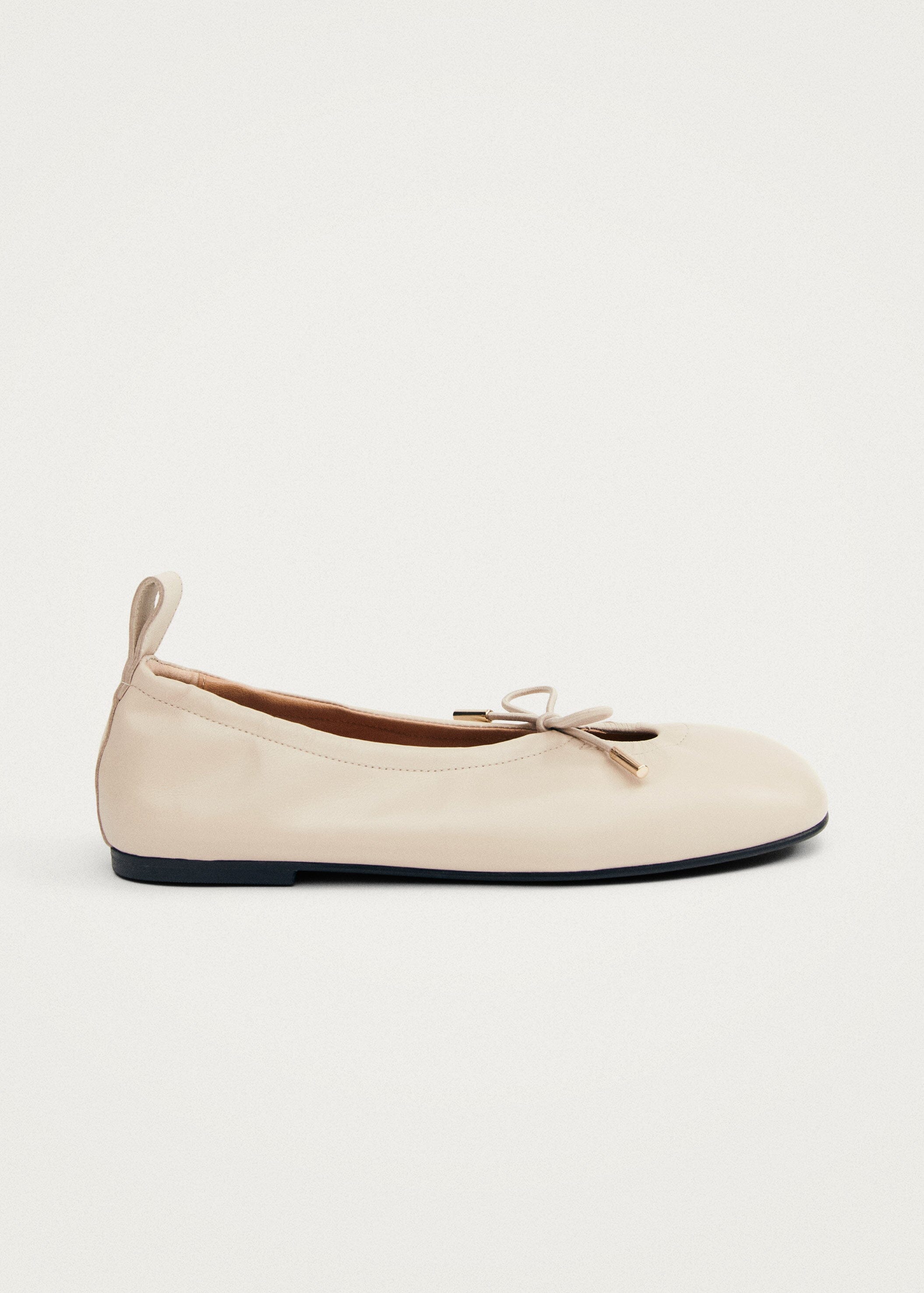 ALOHAS Rosalind レザーバレエフラット ベージュ 38 Rosalind Cream Leather Ballet Flats | ALOHAS