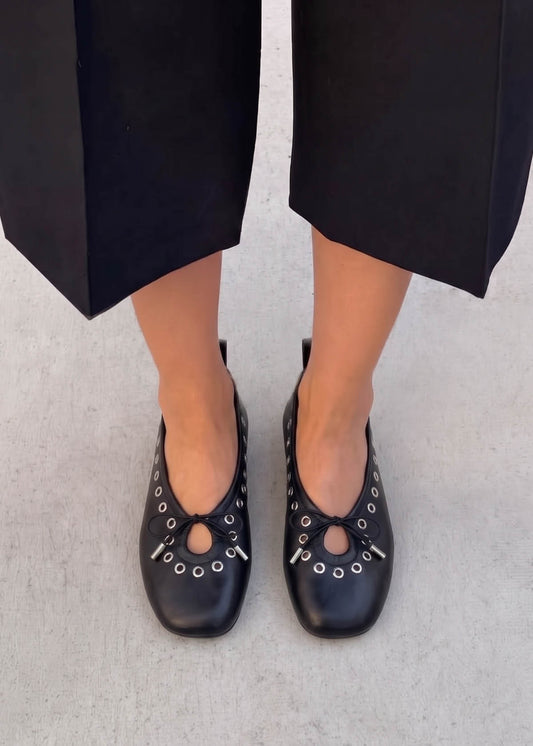 Rosalind Eyelets Bailarinas de Cuero Negro-image