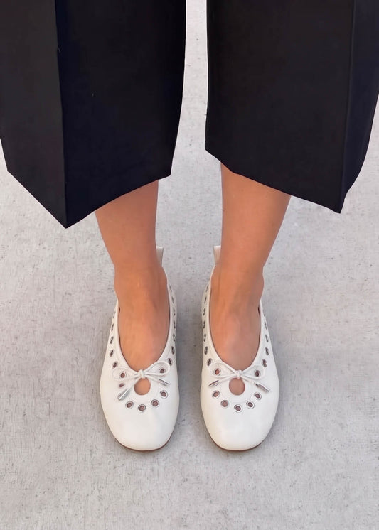 Rosalind Eyelets Bailarinas de Cuero Blanco-image