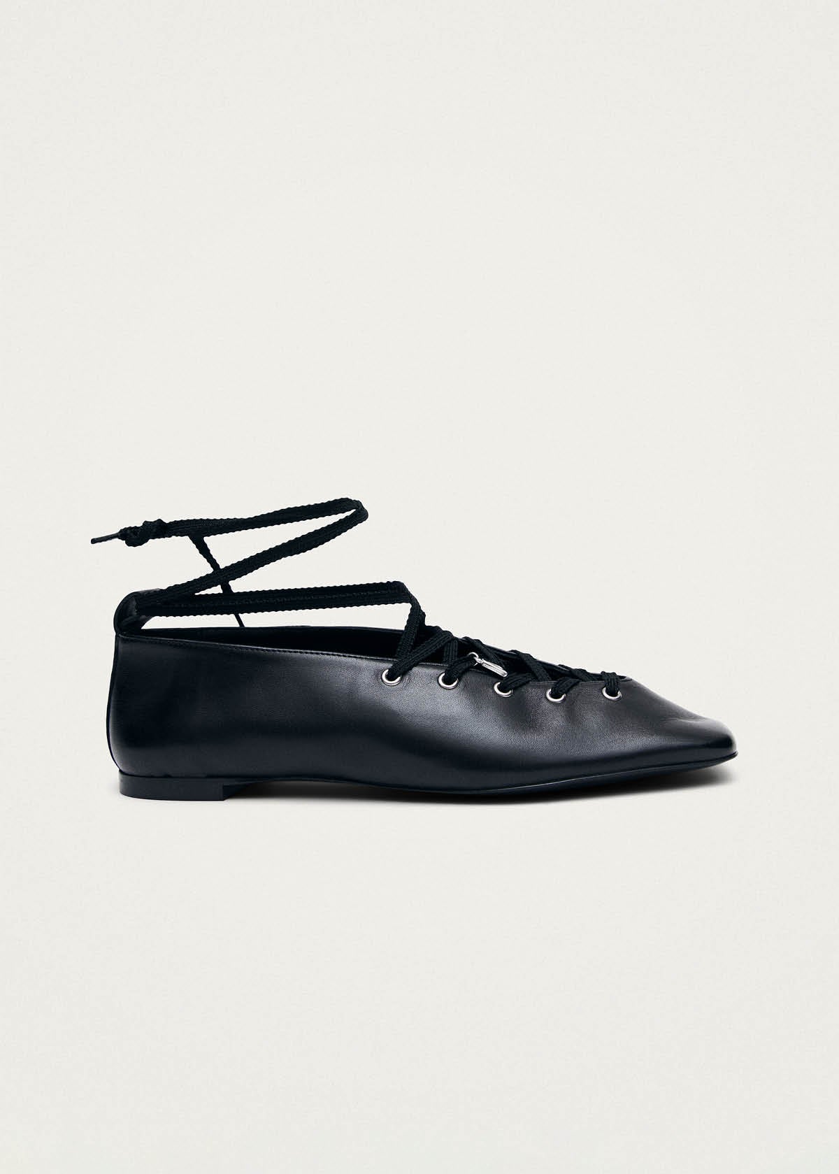Suna Schwarze Leder-Ballerinas