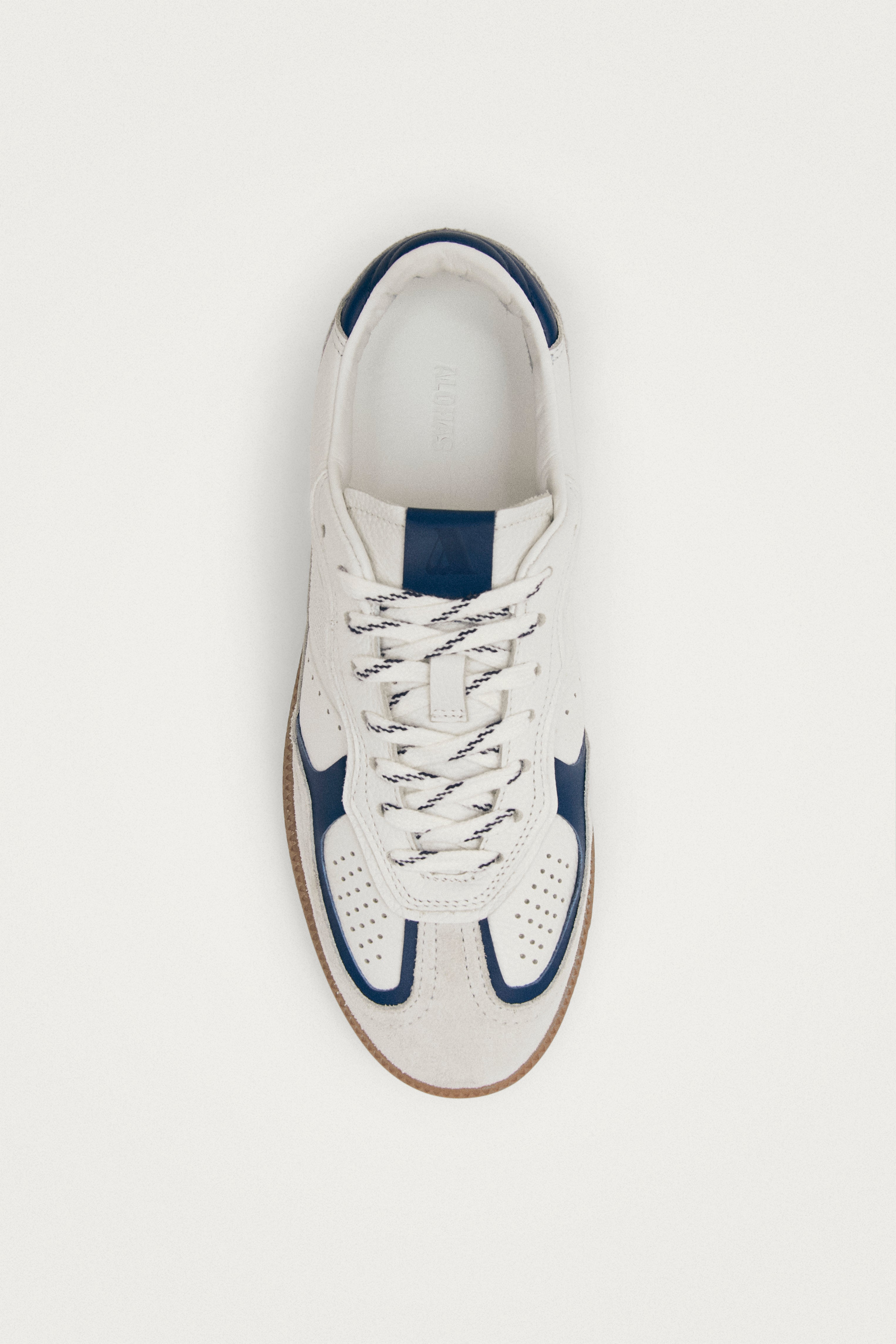 α‬リーノ Tb.490 Rife Grain White Navy Leather Sneakers | ALOHAS