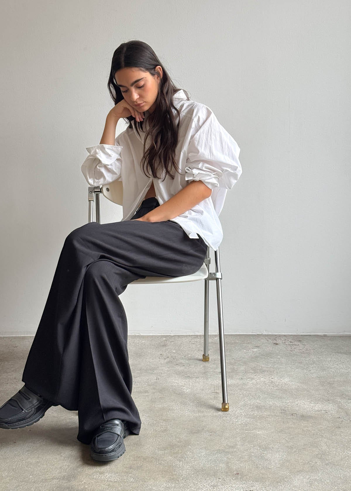 Tb.60 Zapatillas de Cuero Negras