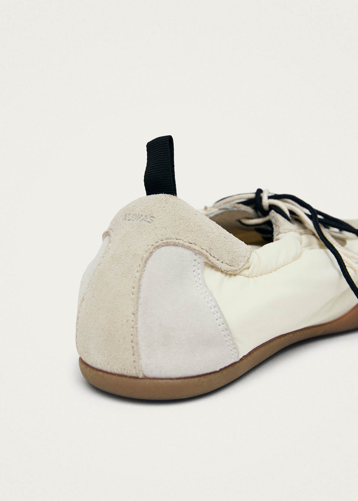 Tb.61 Baskets Crème Aera