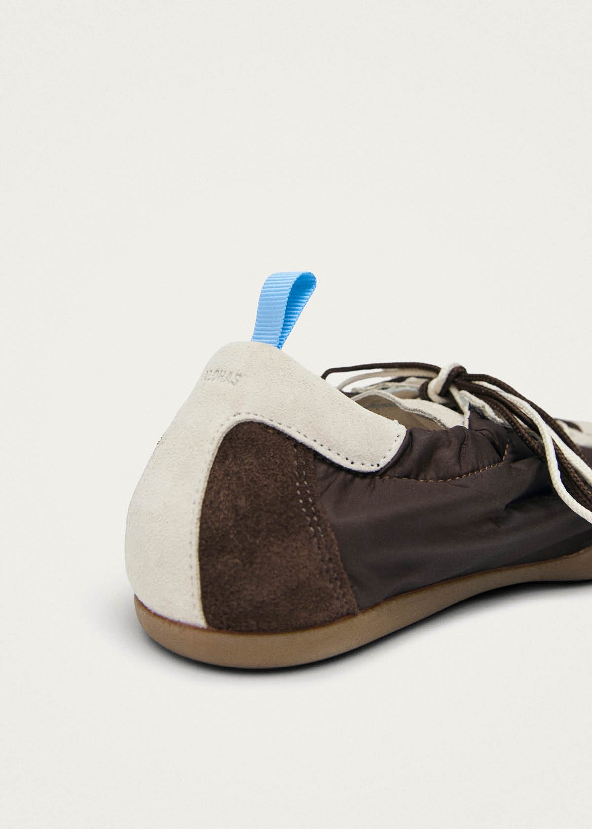 Tb.61 Aera Dark Brown Sneakers