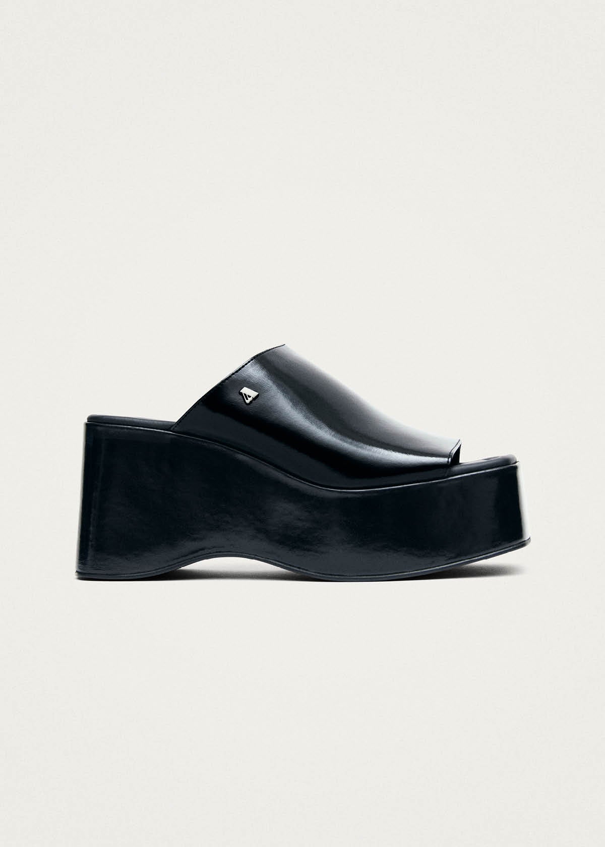 Vale Patent Schwarze Ledersandalen
