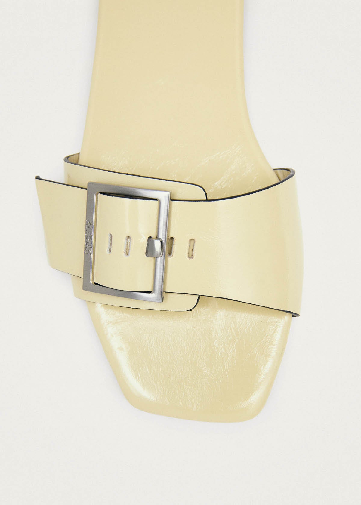 Vent Patent Creme-Leder Sandalen