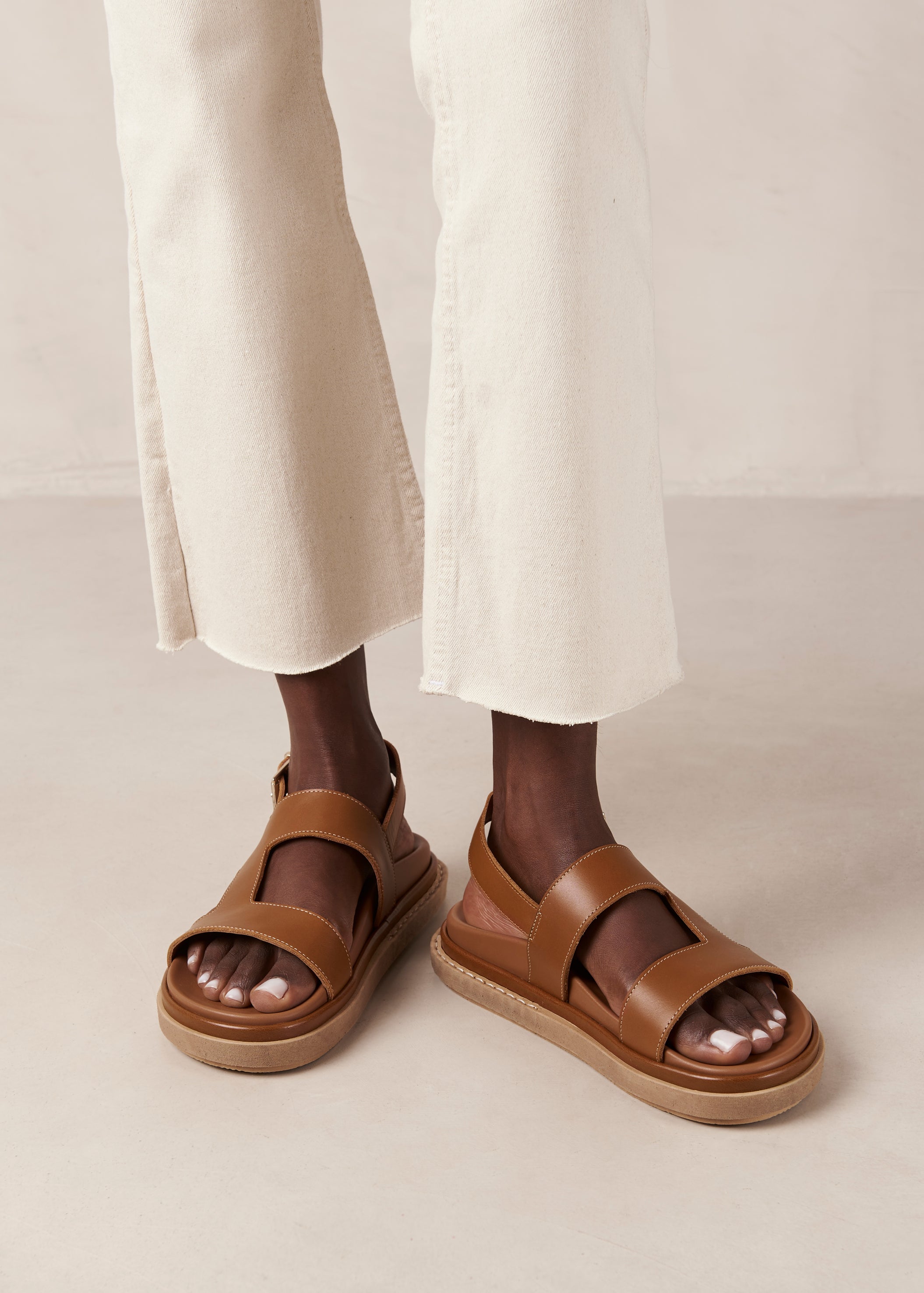 Lorelei - Brown Leather Sandals | ALOHAS