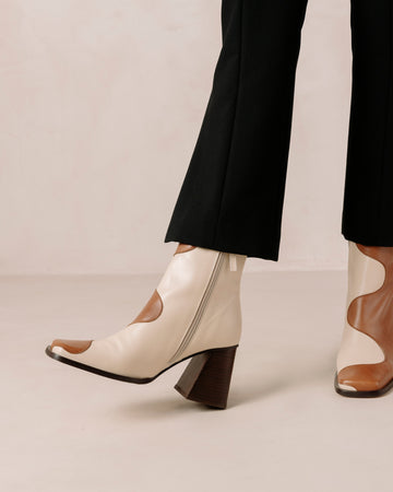 Blair Bicolor Camel Cream Ankle Boots