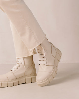 Can Can Cream Leather Ankle Boots