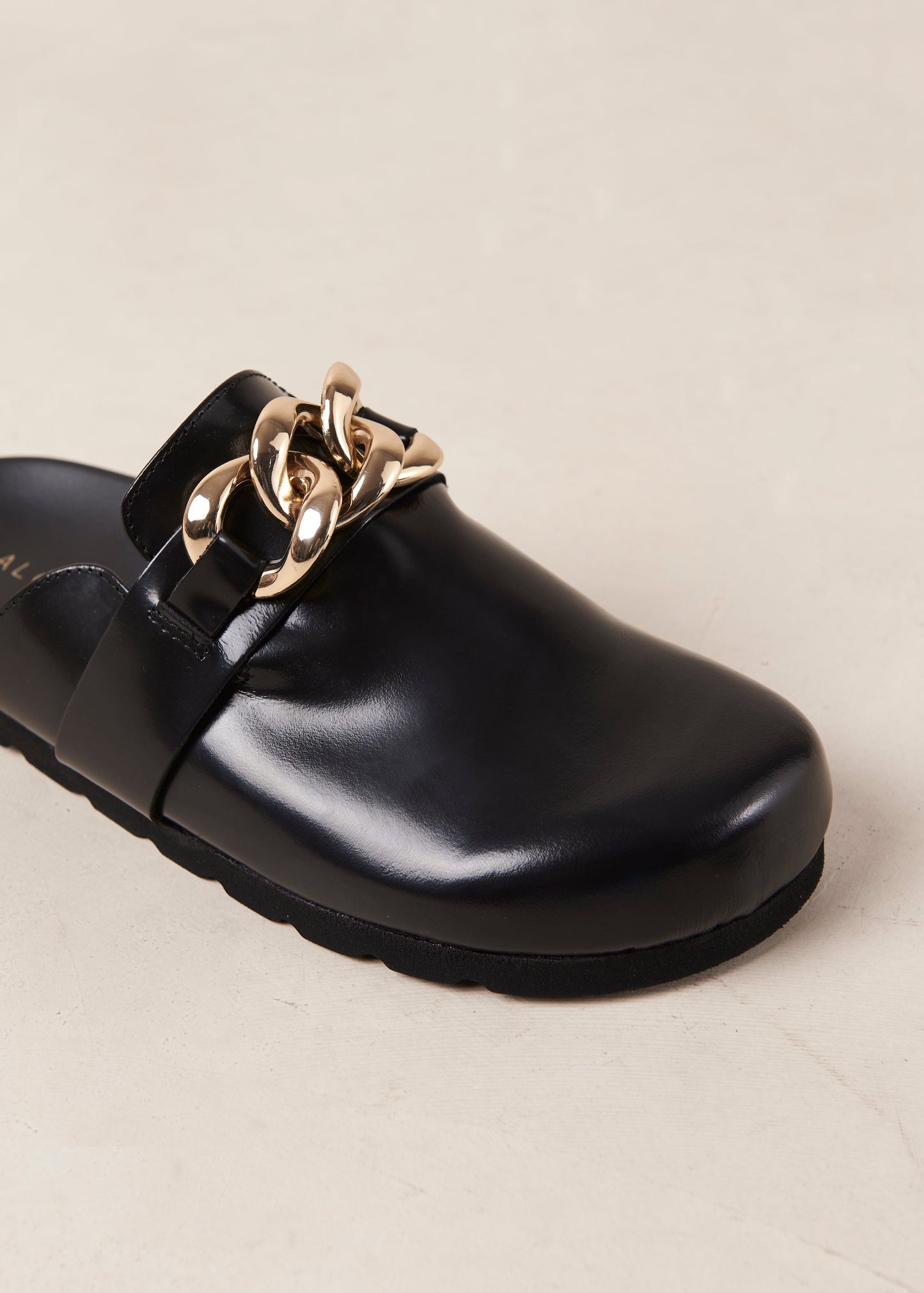 Fireplace Chain Black Clogs ALOHAS