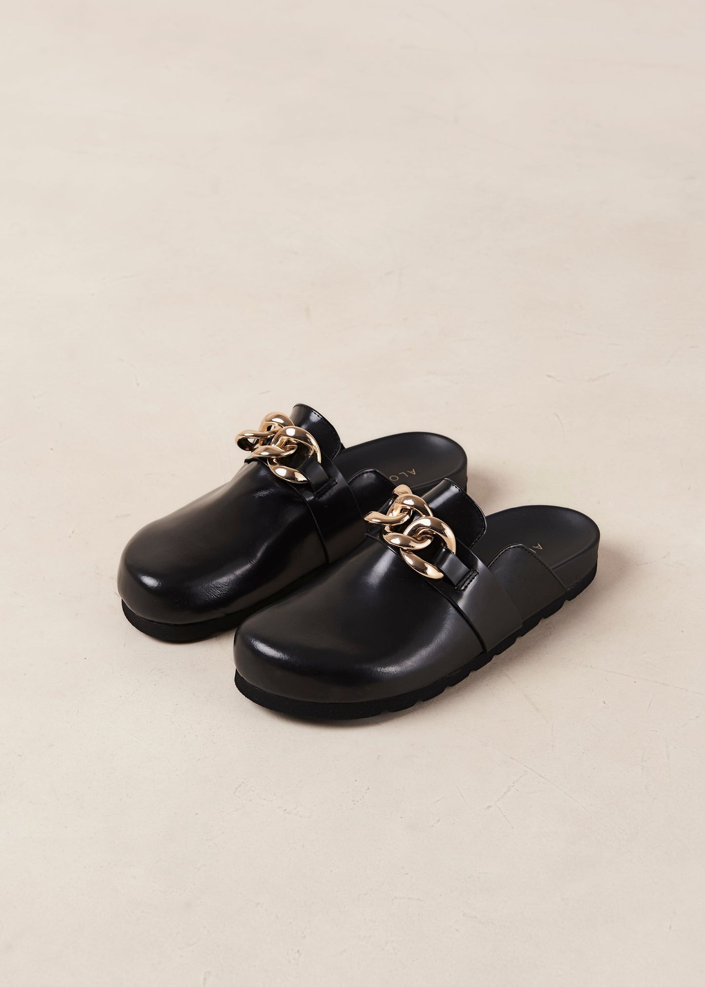 Fireplace Chain Black Clogs ALOHAS