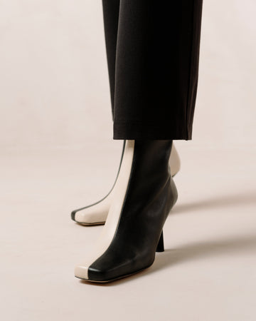 Frappe Bicolor Black Cream Leather Ankle Boots