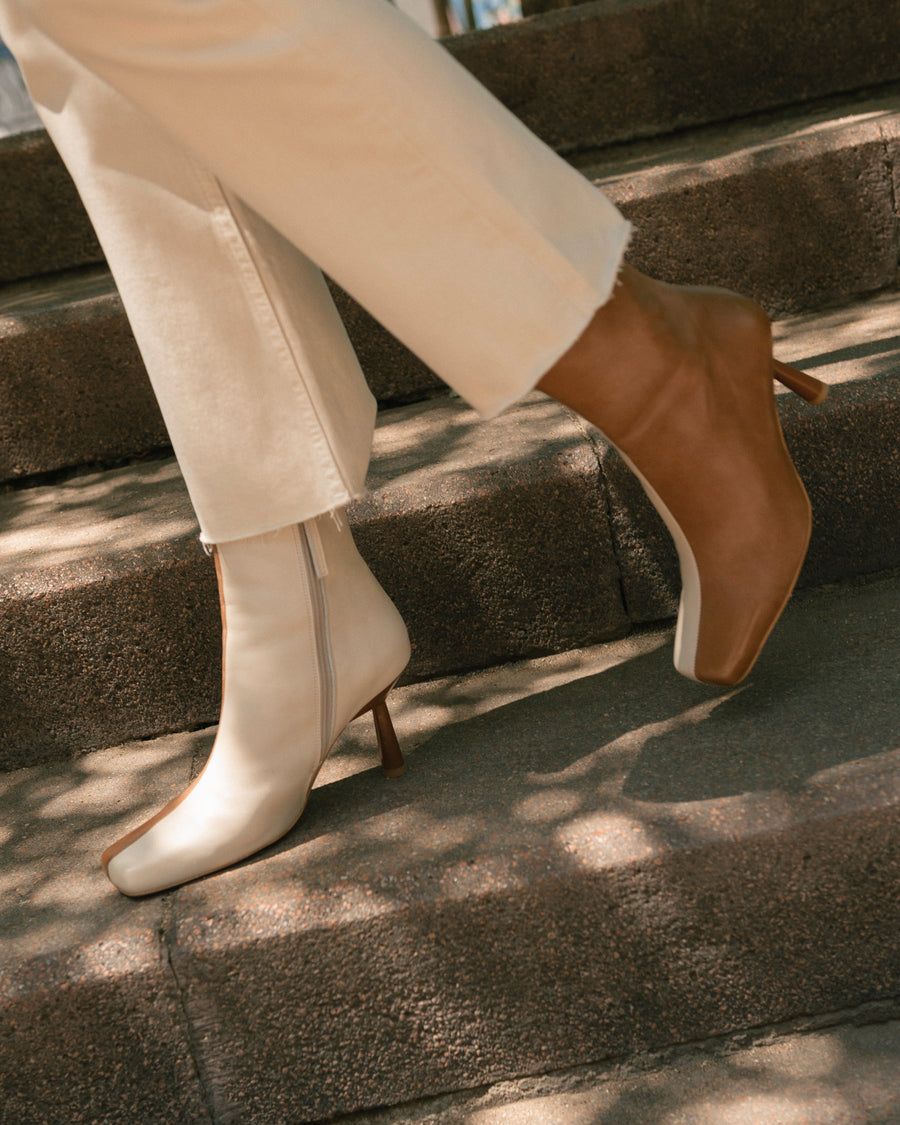 Frappe Bicolor Camel Cream Leather Ankle Boots Ankle Boots ALOHAS