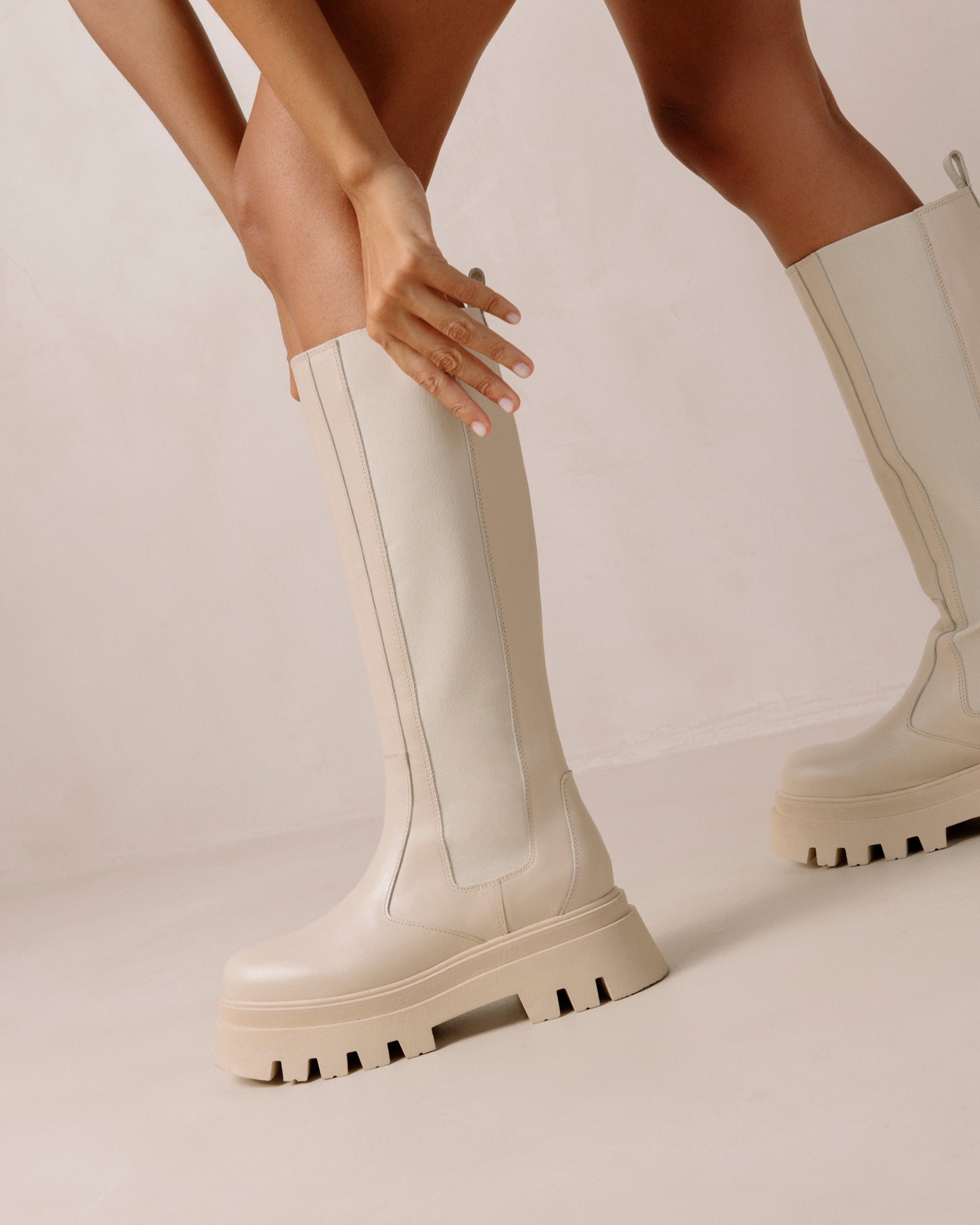 Go Getter Cream Boots ALOHAS