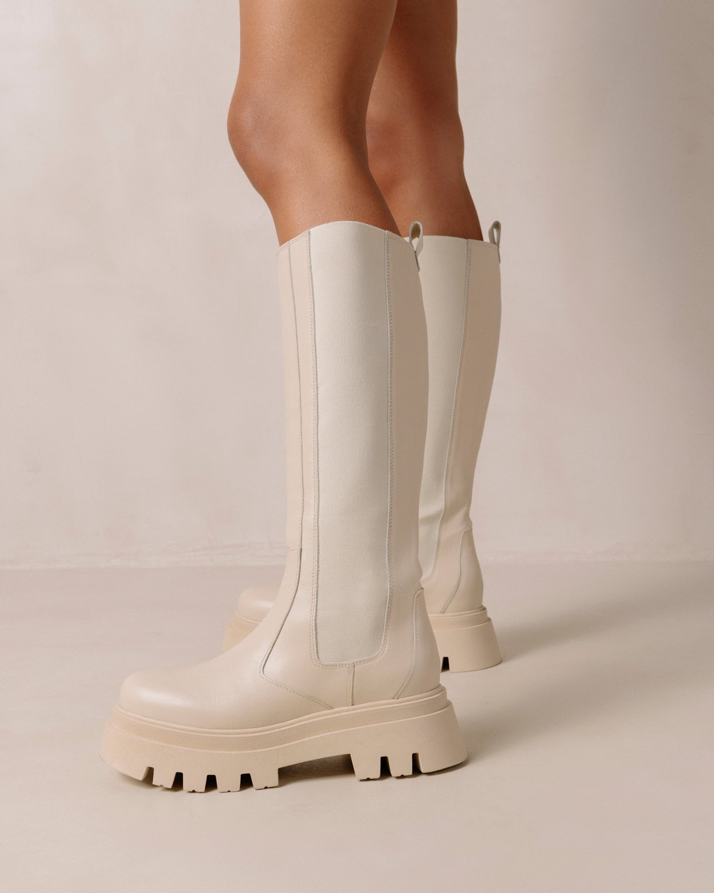 Go Getter Cream Boots ALOHAS